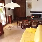 In Zona Panoramica, Immersa Nel Della Macchia Mediterranea Villasimius