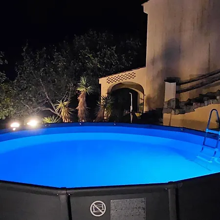 In Zona Panoramica, Immersa Nel Della Macchia Mediterranea *