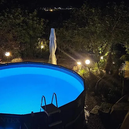 In Zona Panoramica, Immersa Nel Della Macchia Mediterranea ヴィッラシミーウス