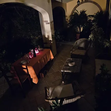 In Zona Panoramica, Immersa Nel Della Macchia Mediterranea *