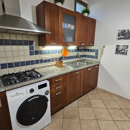 Apartment In Zona Panoramica, Immersa Nel Della Macchia Mediterranea *