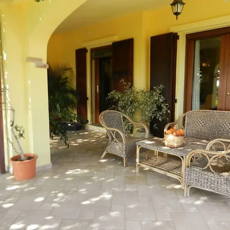 Appartement In Zona Panoramica, Immersa Nel Della Macchia Mediterranea *