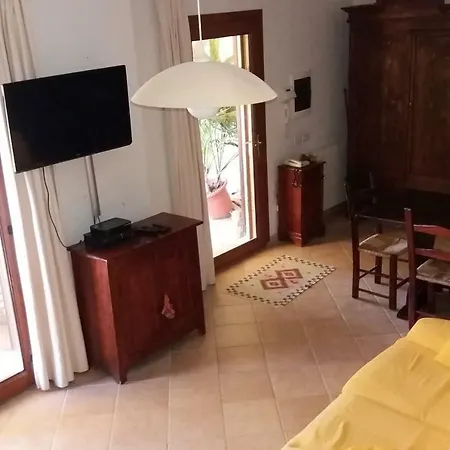 In Zona Panoramica, Immersa Nel Della Macchia Mediterranea * ヴィッラシミーウス