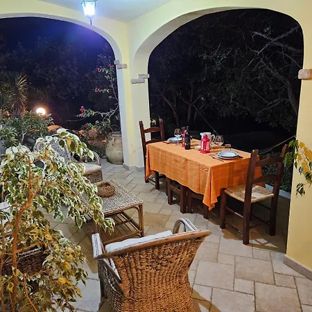 In Zona Panoramica, Immersa Nel Della Macchia Mediterranea דירה