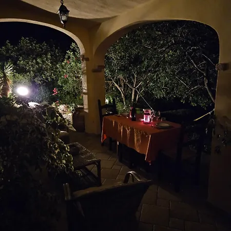 דירה In Zona Panoramica, Immersa Nel Della Macchia Mediterranea וילסימיוס