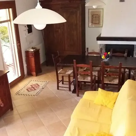 In Zona Panoramica, Immersa Nel Della Macchia Mediterranea Villasimius