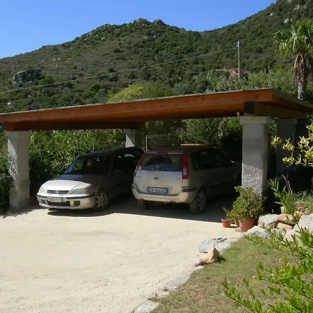In Zona Panoramica, Immersa Nel Della Macchia Mediterranea * Villasimius