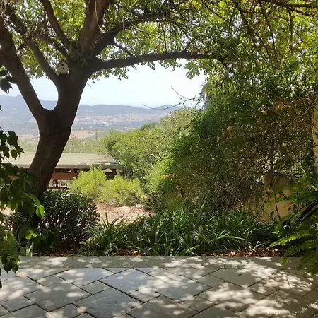 In Zona Panoramica, Immersa Nel Della Macchia Mediterranea *