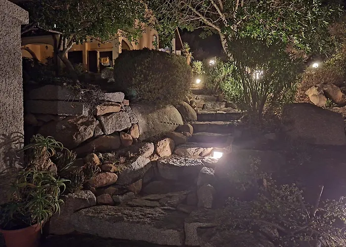 In Zona Panoramica, Immersa Nel Della Macchia Mediterranea * ヴィッラシミーウス