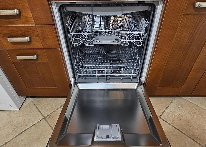 In Zona Panoramica, Immersa Nel Della Macchia Mediterranea