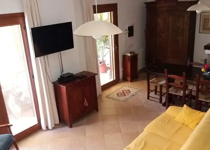 In Zona Panoramica, Immersa Nel Della Macchia Mediterranea * Villasimius