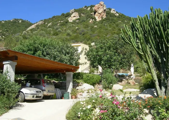 In Zona Panoramica, Immersa Nel Della Macchia Mediterranea * Villasimius